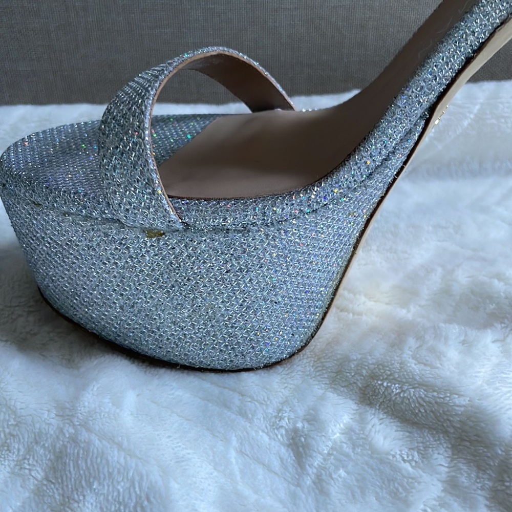 Gorgeous Stuart Weitzman Platform High Heels - image 6